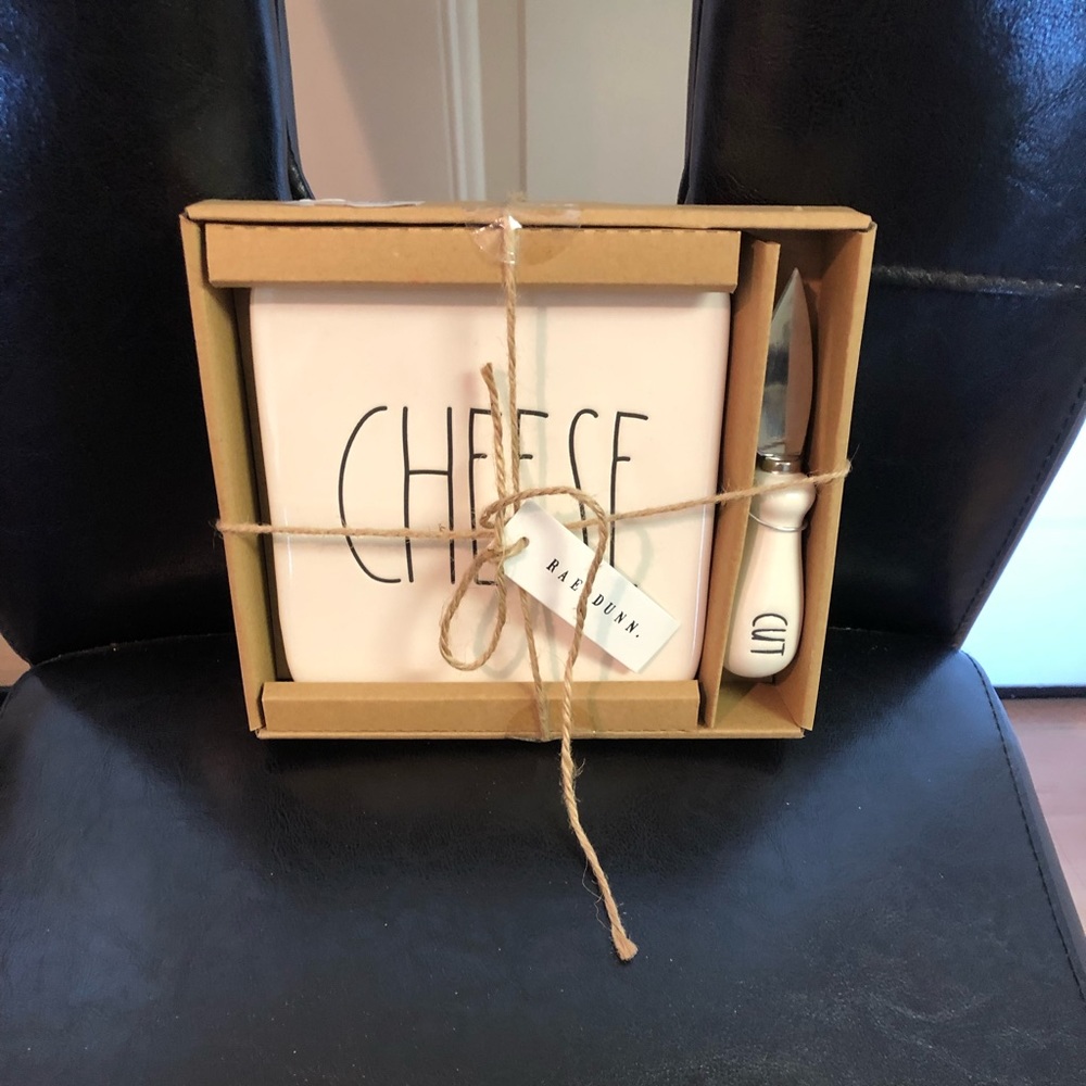 Rae Dunn Cheese cutting set